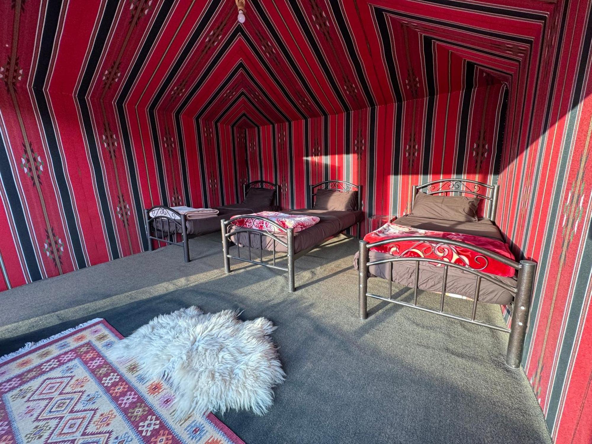 Desert Bird Camp Wadi Rum Buitenkant foto